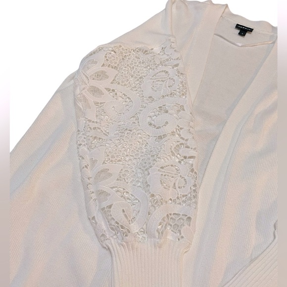 Torrid Cardigan Eyelet Lace Balloon Sleeve Sweater size 2X - Picture 5 of 7